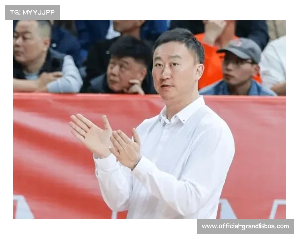 刘维伟年薪几百万道德败坏 妻子控诉其骗回球队携小三出游 刘维伟年薪几百万道德败坏 妻子控诉其骗回球队携小三出游